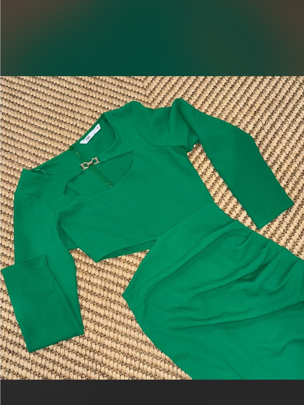 Zara Emerald Green Long-Sleeve Midi Dress with Gold Buckle